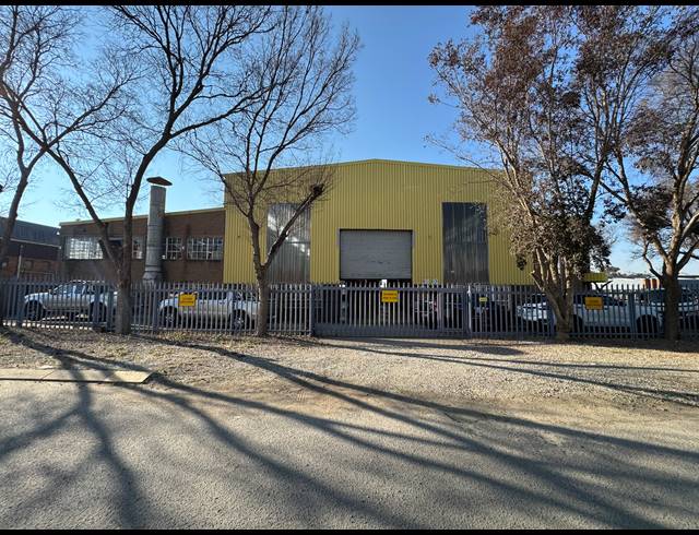 3,071M² WAREHOUSE FOR SALE IN STORMILL